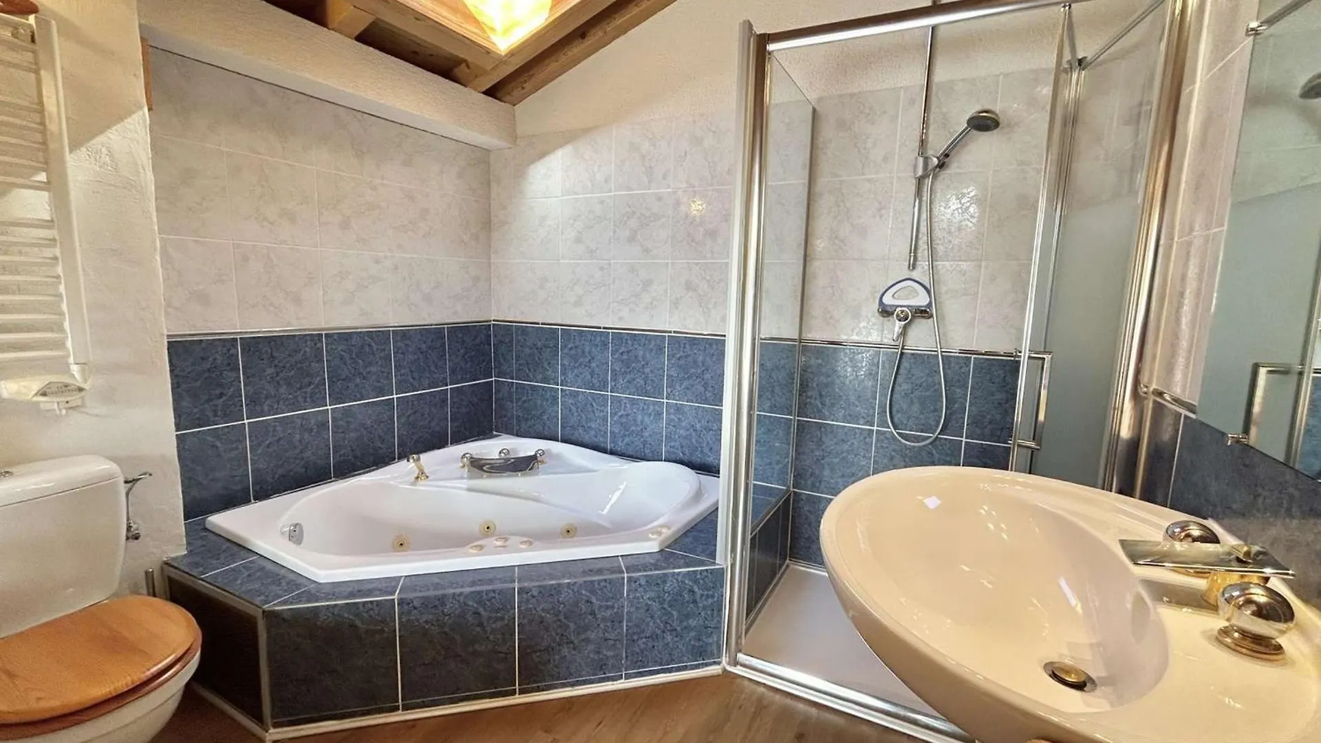 Apartment Appartement Duplex 2 Pieces, 4 Couchages, Proche Pistes De Ski, Garage, Demi-Quartier - Fr-1-597-16